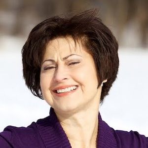 Meet your Posher, Awilda